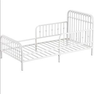 Little Seeds Monarch Hill Ivy Metal Toddler Bed